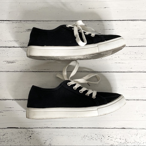 JUST FAB | Nia Canvas Sneaker Black & White 7 - Picture 4 of 9